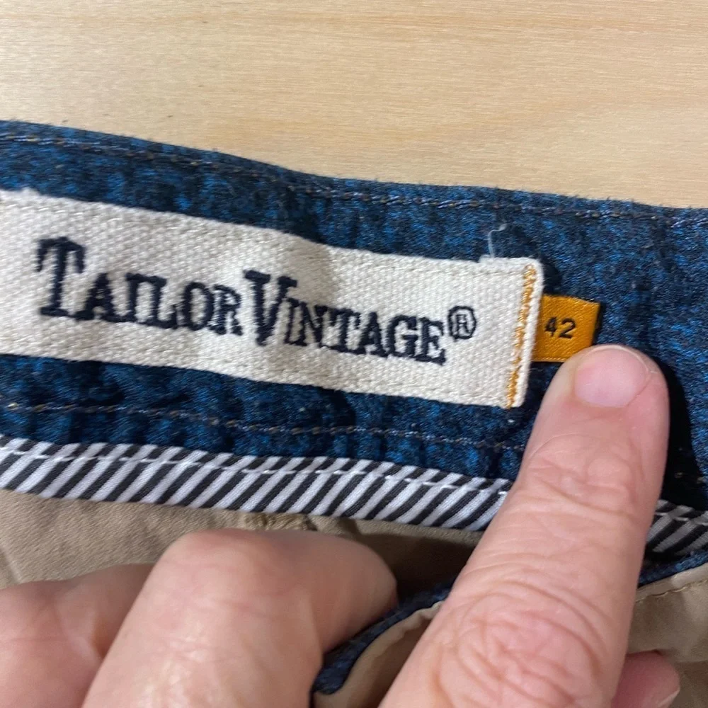 Tailor Vintage Khaki Cargo Shorts 42 (HD)